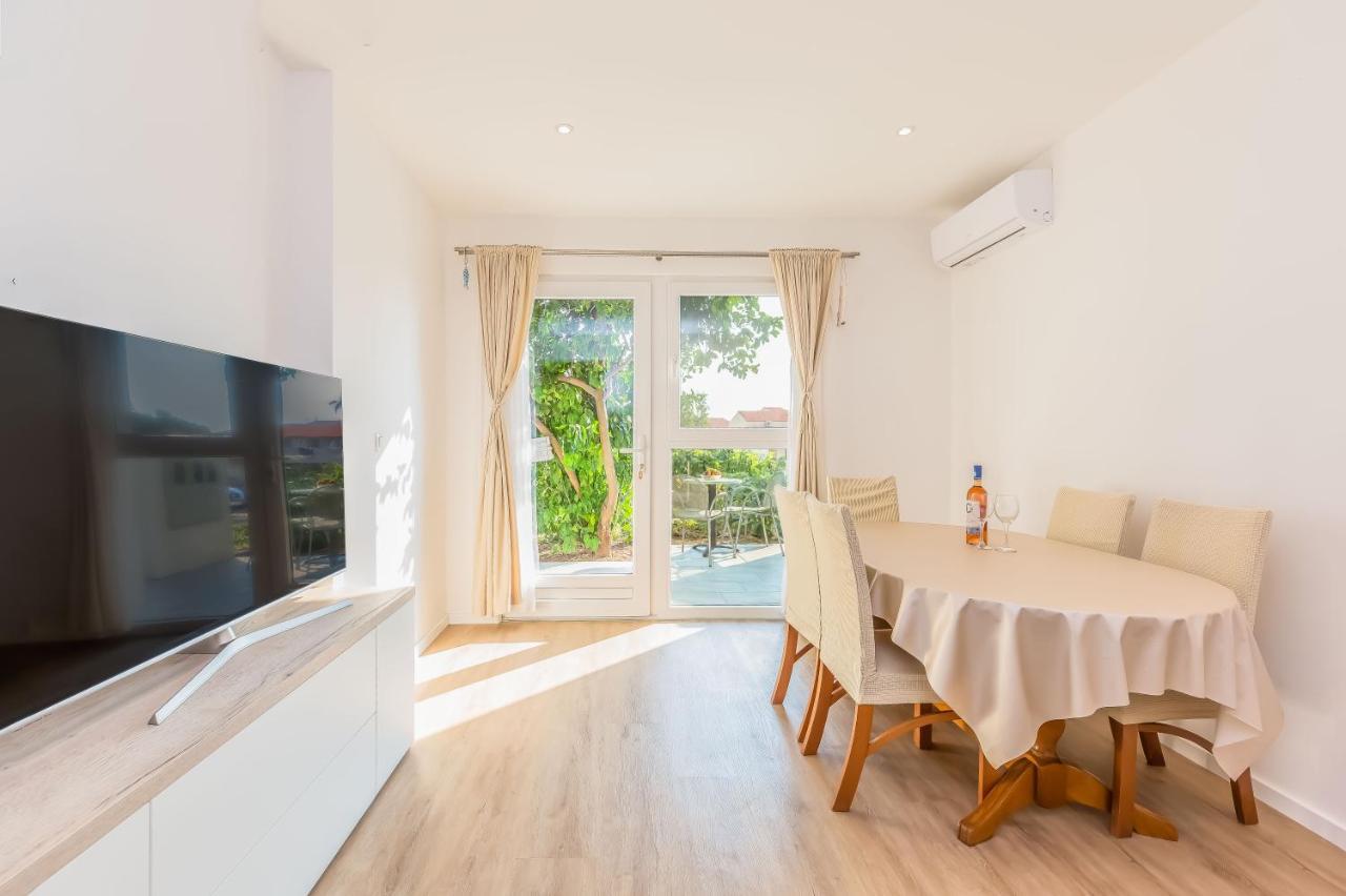 Apartments Maestral Makarska Eksteriør billede