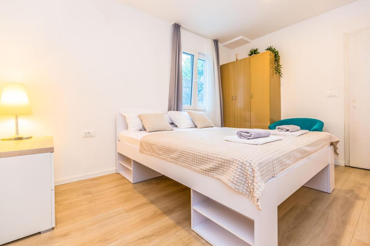 Apartments Maestral Makarska Eksteriør billede